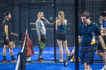 gezelligheid bij padeltournooi