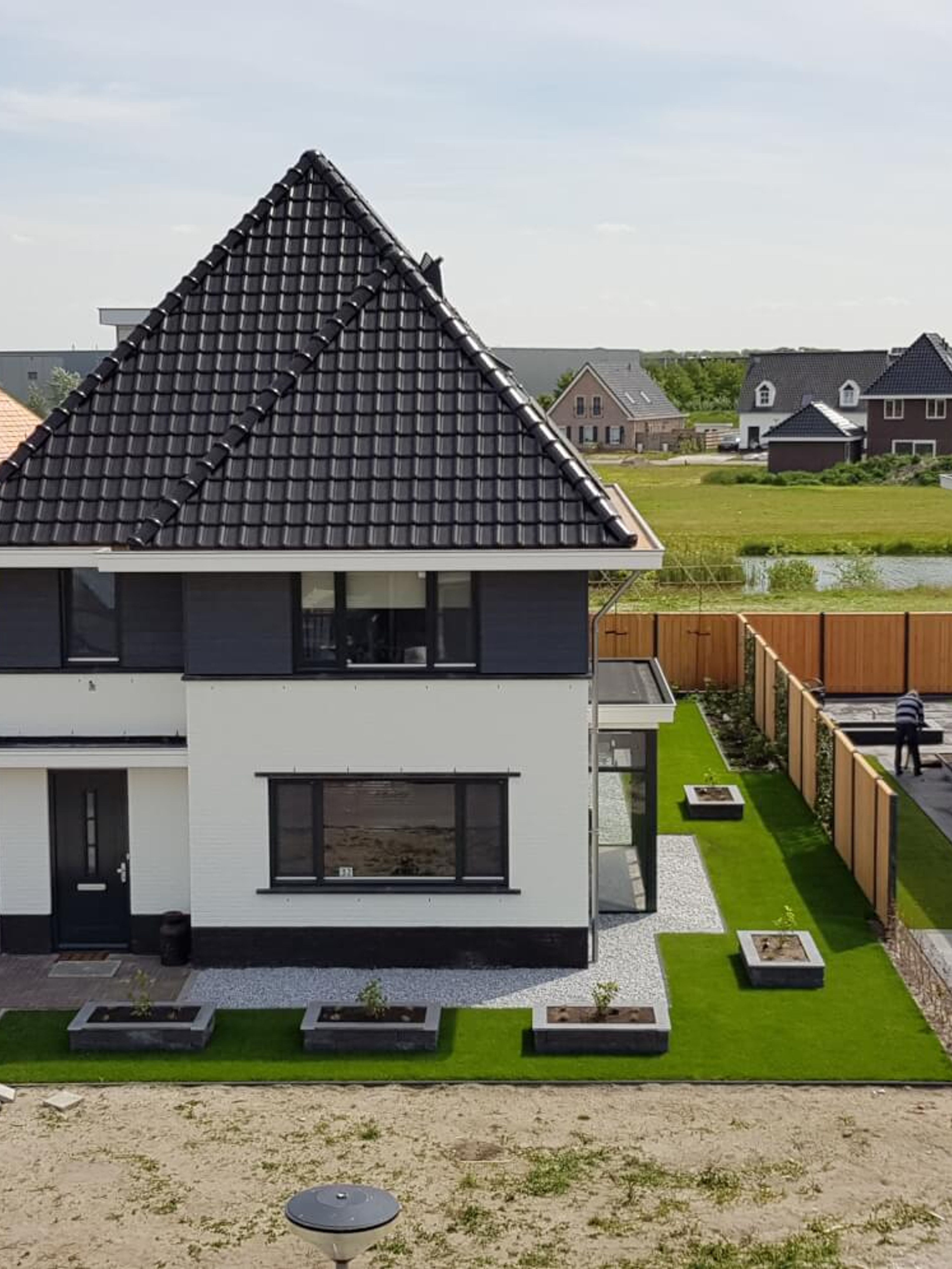 Nieuwbouwwoning in Noordwijkerhout, schilderwerk voor Aannemingsbedrijf Kuin BV