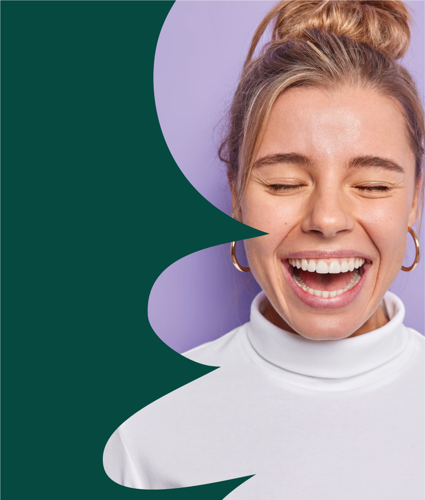 Blij gezicht van een jonge dame