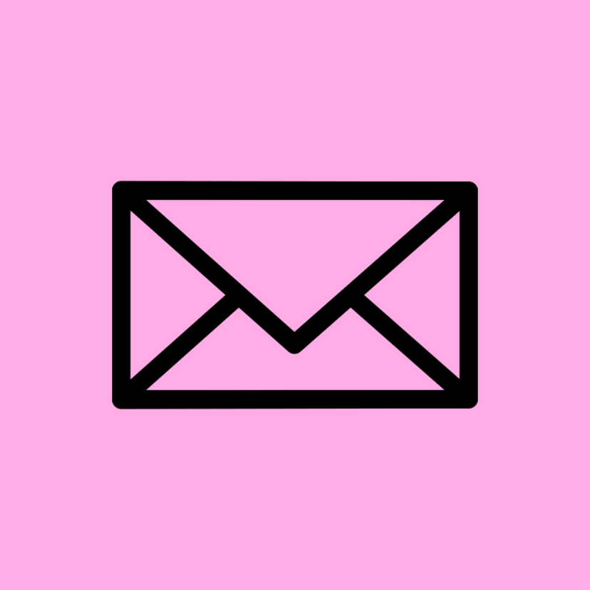 Envelop icoon op roze achtergrond